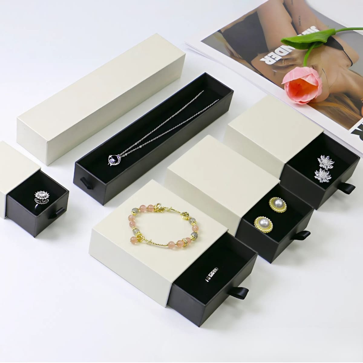Glinora Gift Box