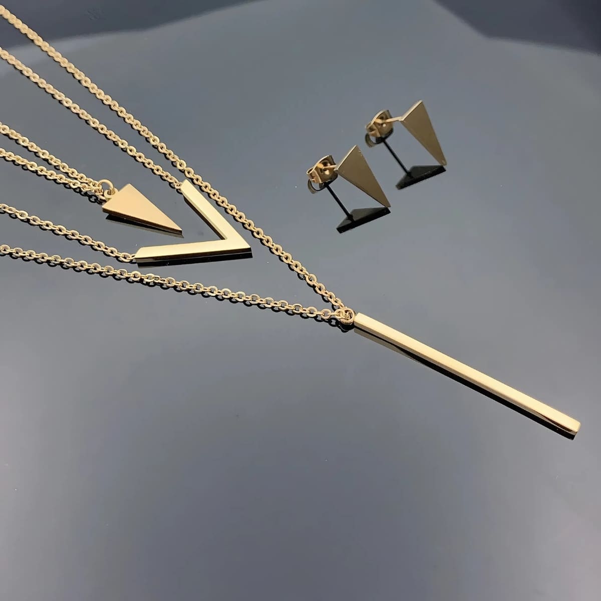 Glinora V Pendant Jewelry Set